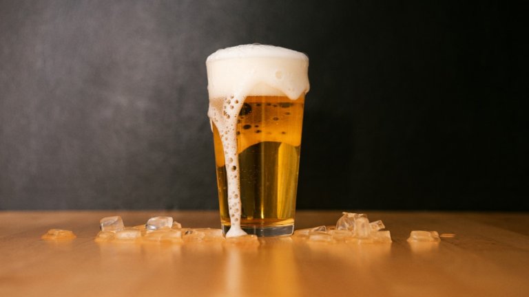 Новата мания на поколението Z и милениълите, която скандализира старите почитатели на пивото