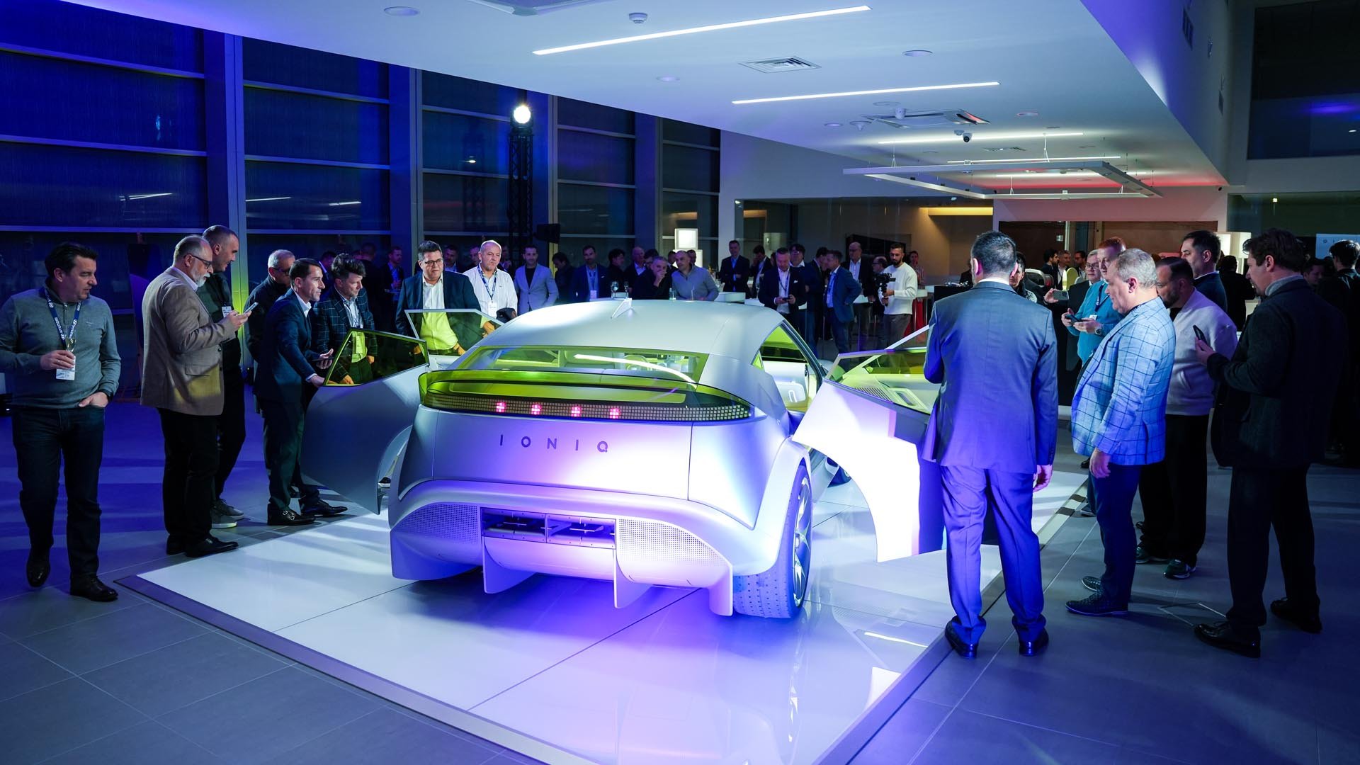 Hyundai Concept THREE 