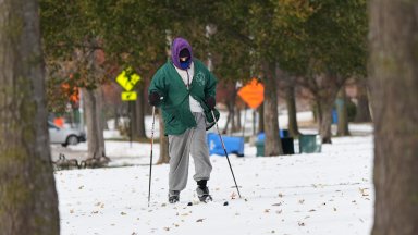 Рекордно ниски температури и сняг хванаха неподготвени близо 18 милиона души в САЩ (снимки)