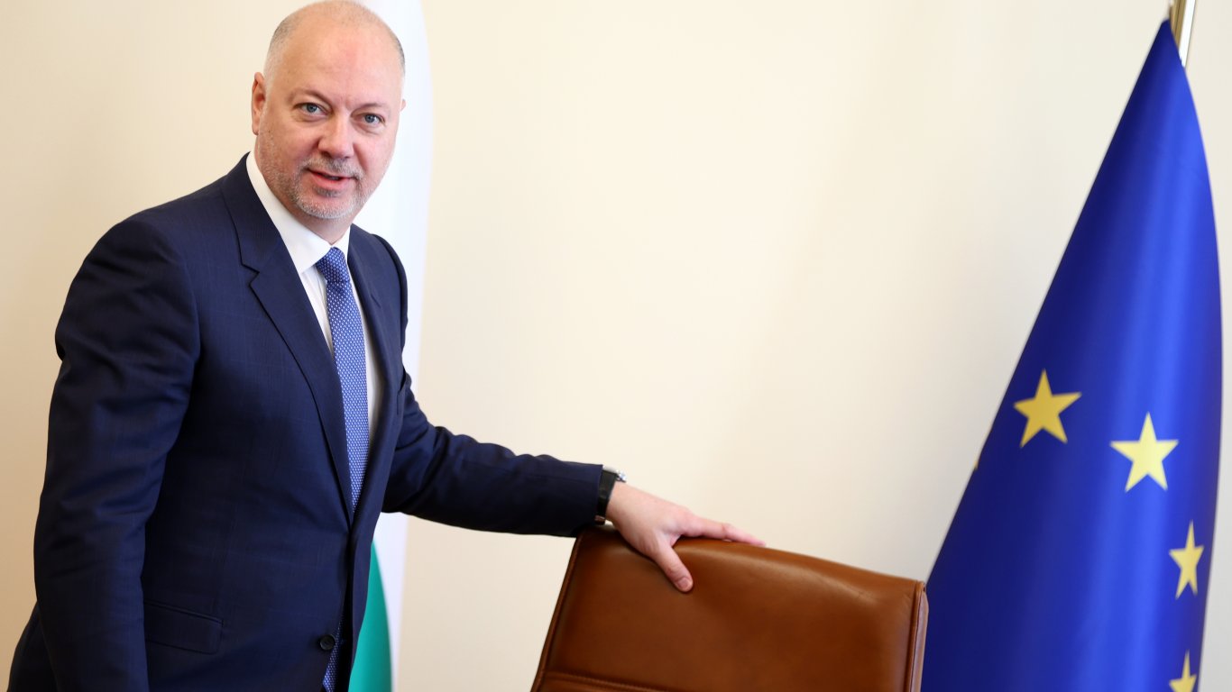 Желязков: Разчитам, че особеният управител и екипът му ще внесат необходимото успокоение