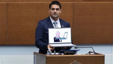 Радостин Василев с нов запис, в който депутат от "Величие" признава за документна измама (видео)