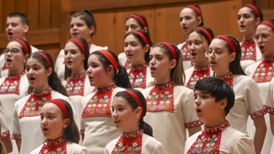Детският хор на БНР ни кани на голям концерт с Радиосимфониците в Софийската опера и на премиера на двуезичен албум