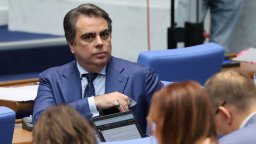Асен Василев: Дясната ГЕРБ прави най-голямото увеличаване на данъците от Виденов насам