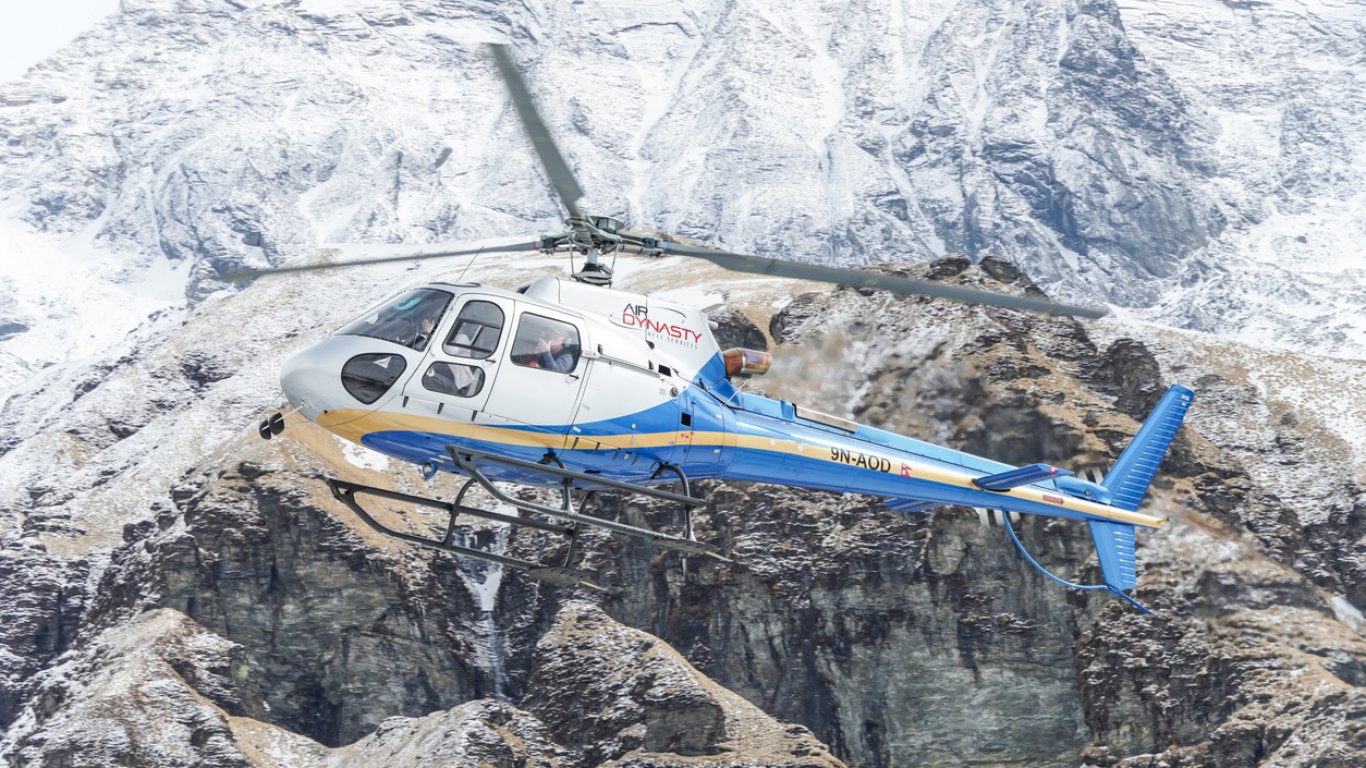 В сърцето на дивата Британска Колумбия, където адреналинът среща планината