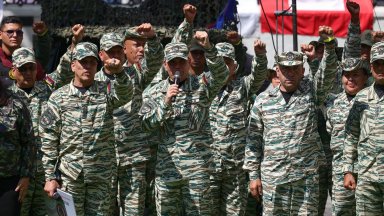 Венецуела с мащабно учение с близо 200 000 войници заради присъствието на САЩ в Карибите