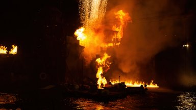 Четири яхти изгоряха на пристанище край гръцката столица Атина