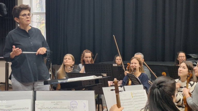 Маестра Сандра Рагуза: Жизнена и вдъхновяваща музика очаква публиката на концерта "Енергии" 