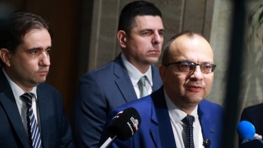 Европейската комисия да ни избере особения управител на "Лукойл", искат от ДБ