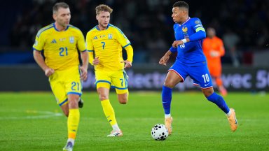 Франция е на Мондиал, а Италия се мъчи дълго в Кишинев (Резултати)