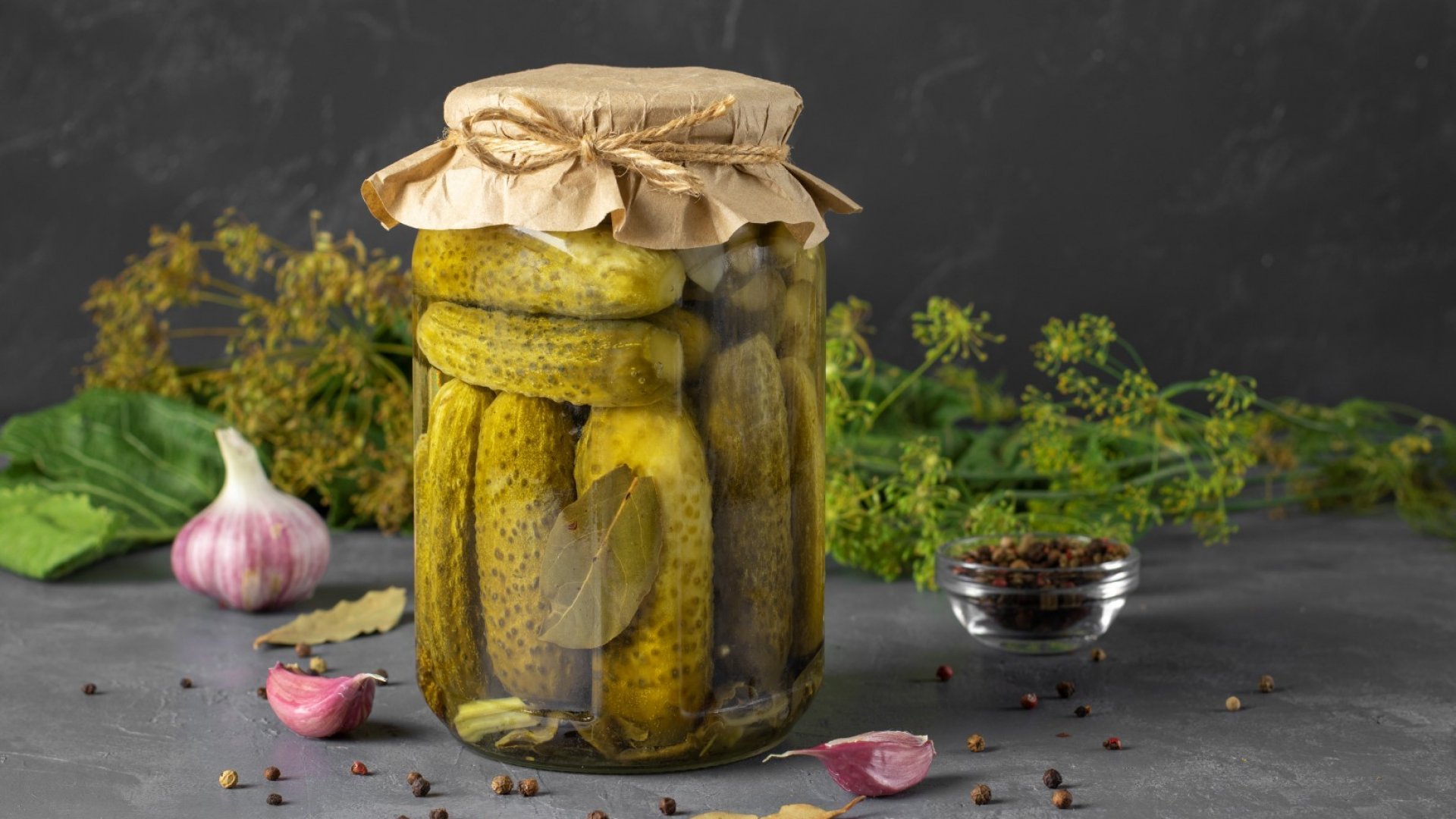 Ноември - месецът, в който празнуваме киселите краставички