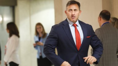 Правителството назначи Спецов за особен управител на "Лукойл" с неприсъствено решение