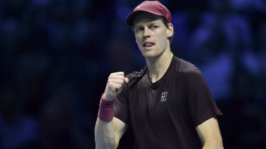 Безпощадният Синер завърши груповата фаза на Финалите без загубен сет