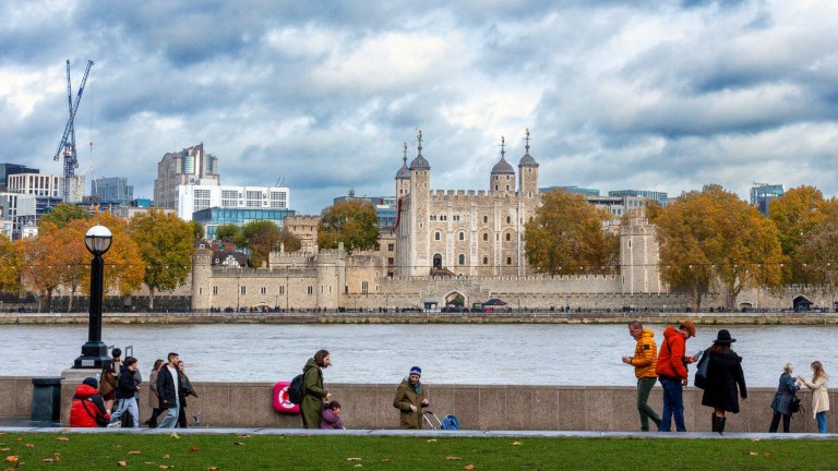 Кой пази Лондонската кула?