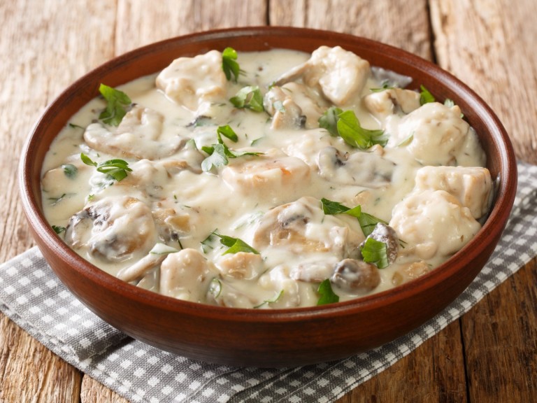 Стъпка по стъпка: Как да си приготвите истинско фрикасе по френска рецепта