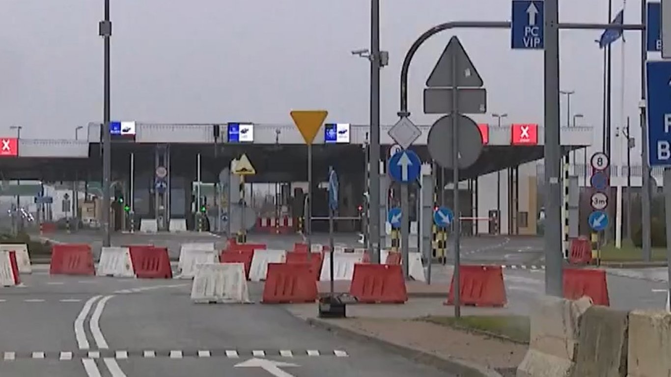 Полша отвори отново два гранични пункта с Беларус, затворени преди няколко години (видео)