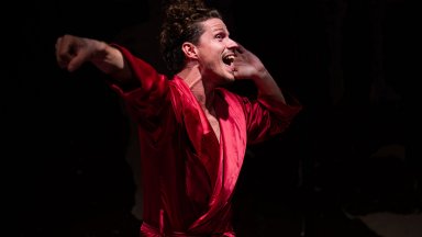 Моноспектакълът "Кученцето се засмя" на SPAM Studios - на фестивала "Млад отворен театър" в Скопие