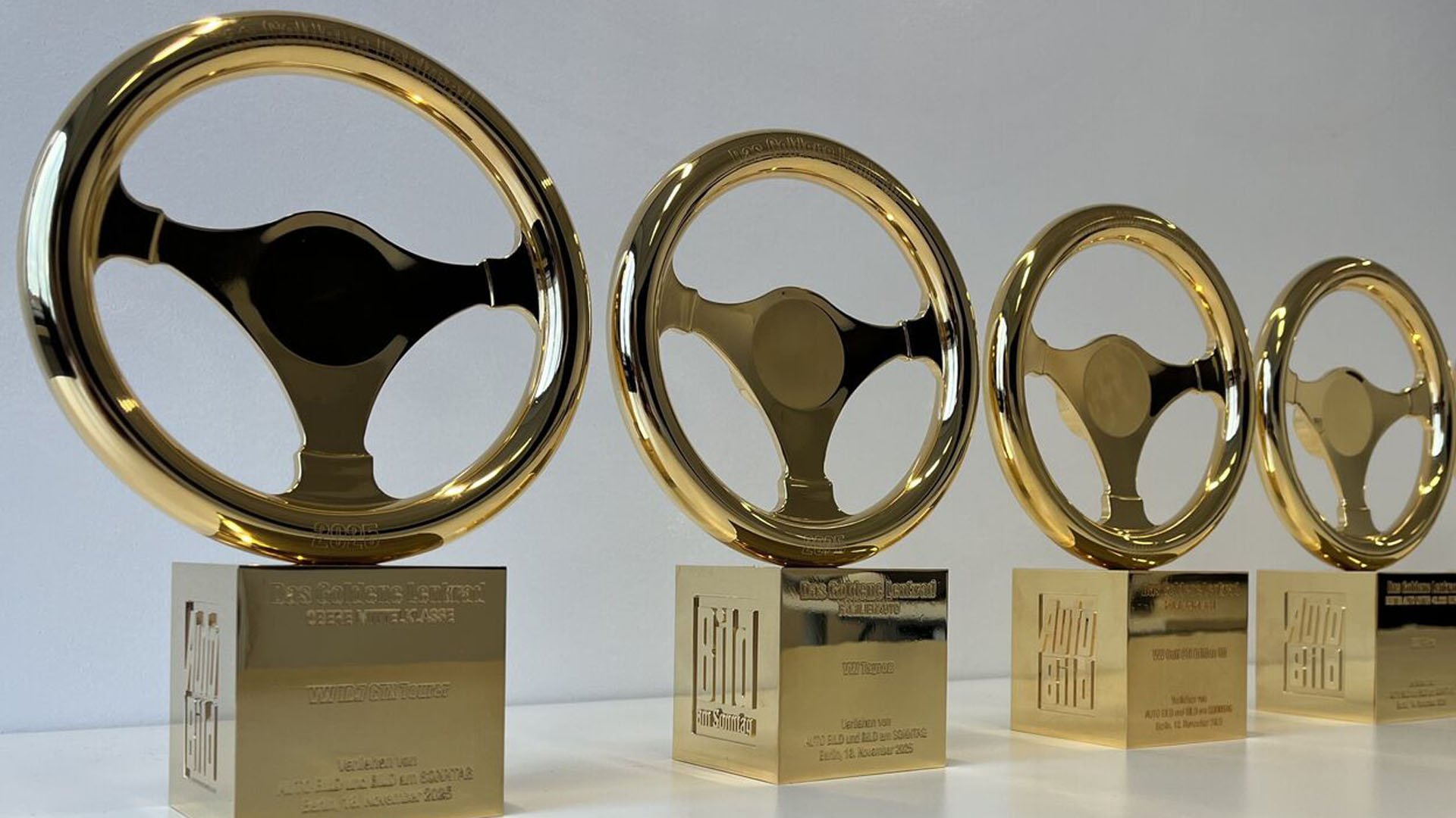 Четирите "Златни волана" за четирите победителя на Volkswagen