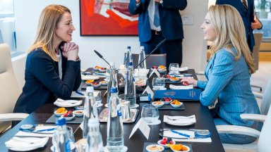 Роберта Мецола към Рая Назарян: Чудесно е да се види готовността на България за еврото