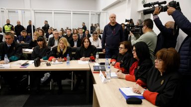 Ден първи на делото "Кочани": 35 обвиняеми лица и 3 фирми, 15 прокурори, 282 свидетели