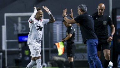 Неймар напомни за себе си с важен гол в битката за оцеляване