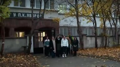 Бой между момичета в столично училище завърши с арест на роднина на една от ученичките