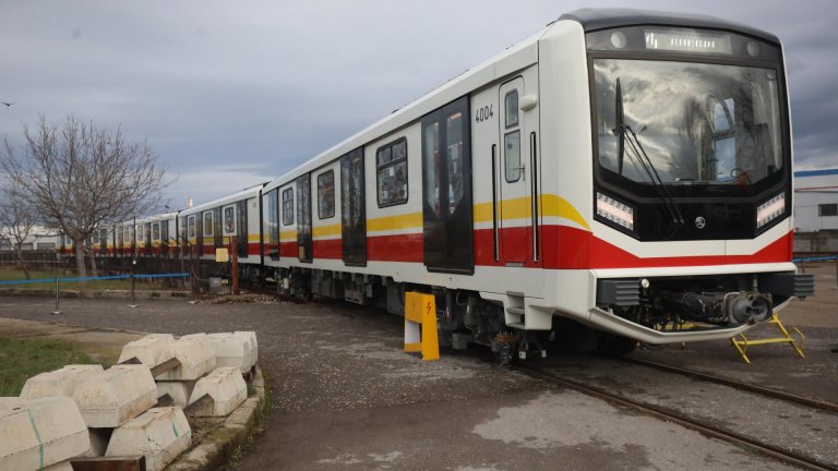 Дават част от жп превозите на частната "Ивкони експрес"