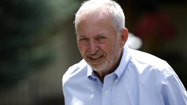 Член на борда на OpenAI подаде оставка след разкрития за връзки с Джефри Епстийн