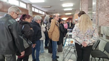 Трудова борса събра безработни и работодатели в Бургас