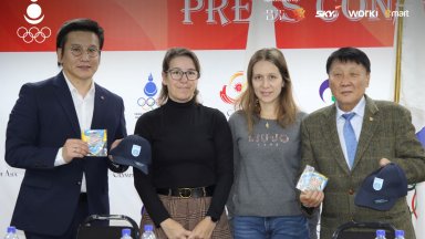 Звездата ни в художествената гимнастика Силвия Митева обучава треньори в Монголия