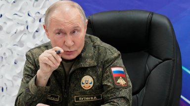 Путин отиде в щаба на група "Запад", докладваха му, че Купянск е превзет (снимки/видео)