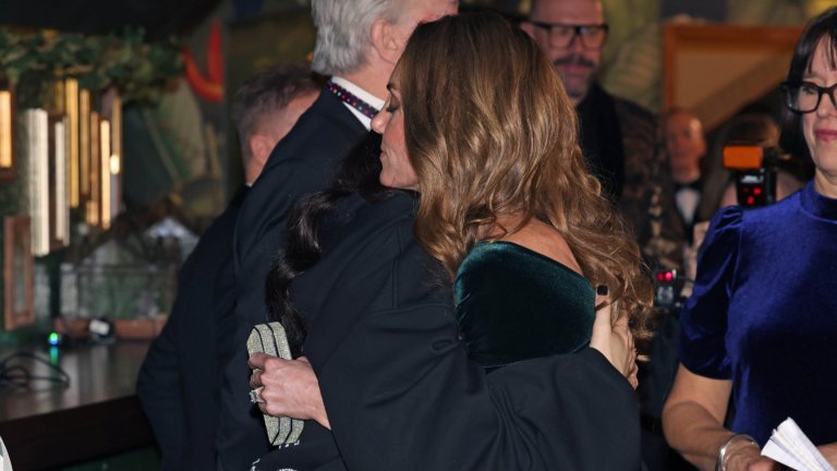 Кейт и Джеси Джей се прегърнаха след откровен разговор за битките си с рака