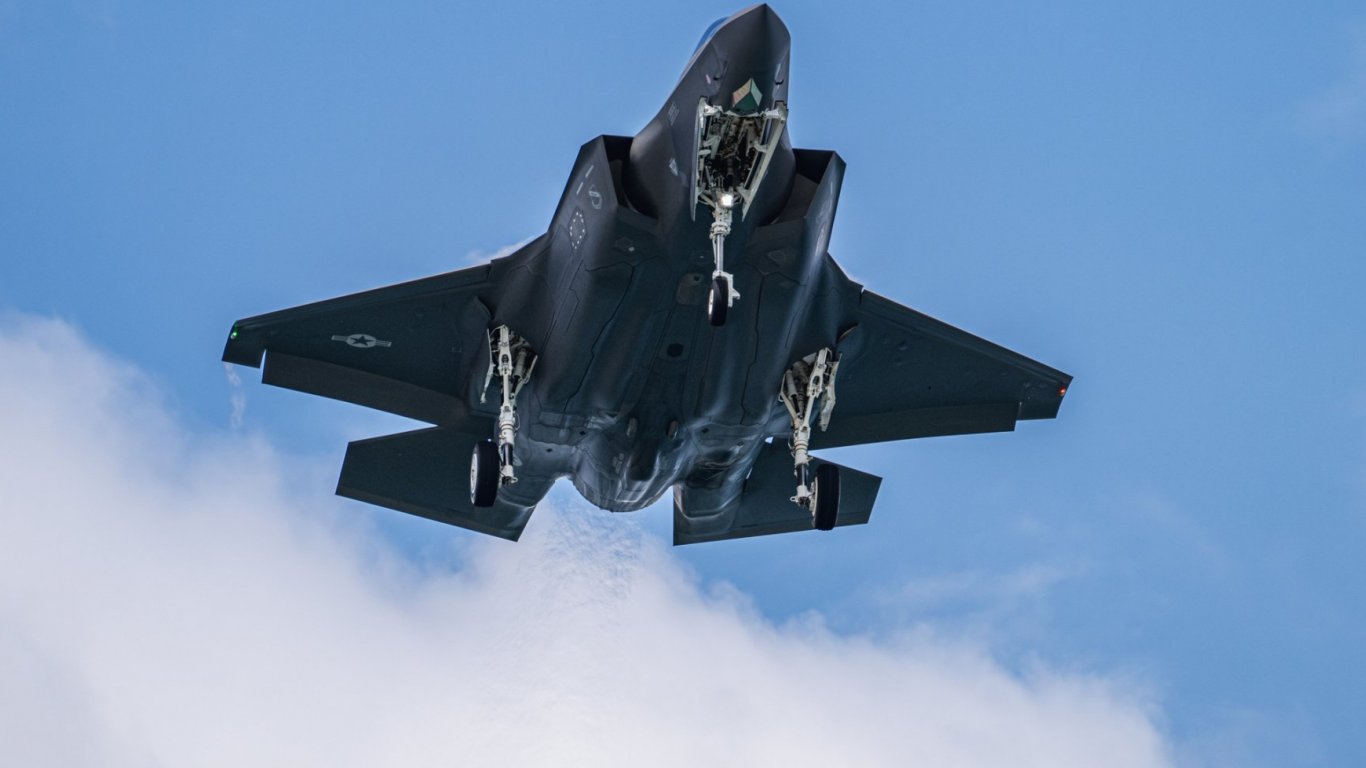 Саудитска Арабия ще се сдобие със стелт изтребителя F-35. Какви са последиците от това