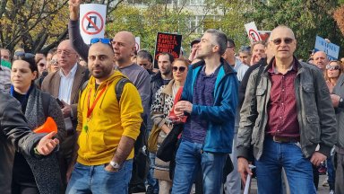 ОИК Варна не разгледа сигналите за отстраняване на кмета Благомир Коцев (снимки/видео)