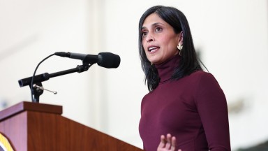 Уша Ванс предизвика спекулации за разрив в брака си