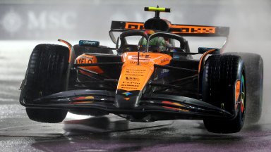 От "Макларън" се извиниха на пилотите си за дисквалификацията