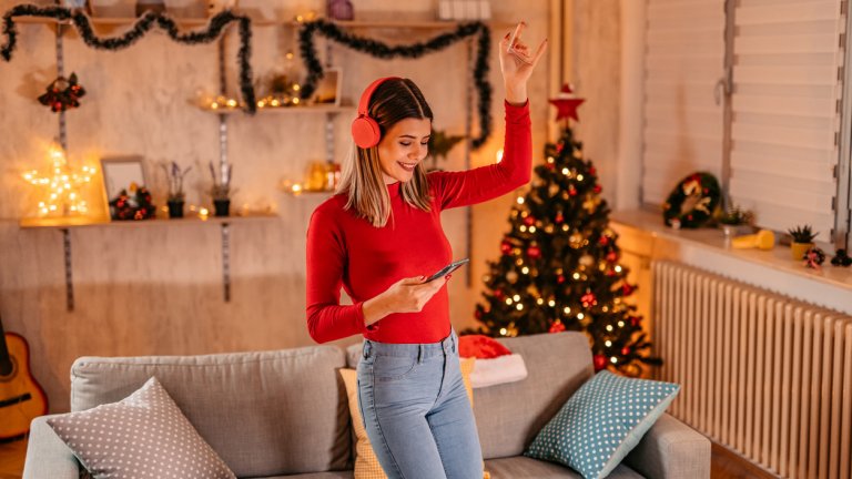 Не пак Марая Кери! Нови музикални плейлисти за коледните празници