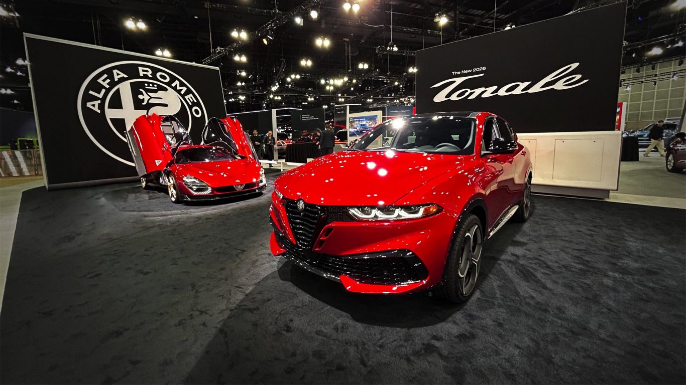 Alfa Romeo показа новото Tonale в САЩ с мощен бензинов турбодвигател