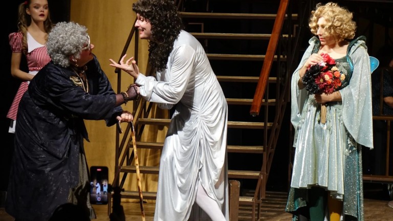 На 28 ноември е премиерата на "Примадони" в Сатирата