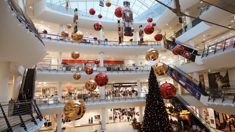 Bulgaria Mall празнува своя 13-и рожден ден с месец, изпълнен с празнични изненади