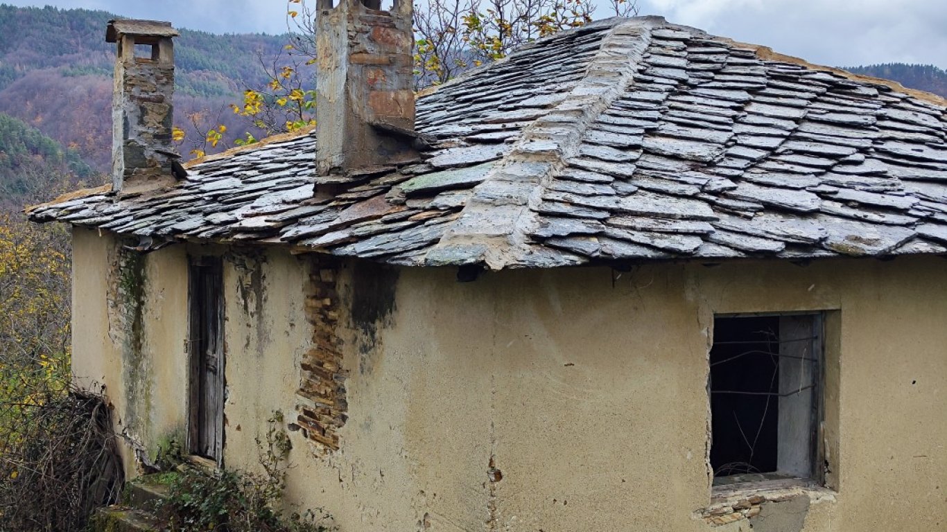 Нидерландци спасяват кърджалийско селце (видео)