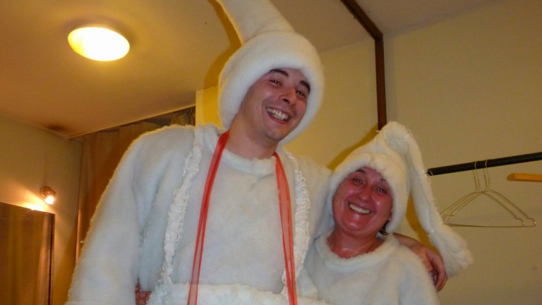 Театър "Кредо" празнува 20 години от "Каквото направи дядо, все е хубаво" 