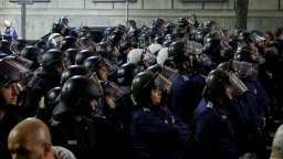 Слави Трифонов: Биха, псуваха и замеряха с бутилки две дами от МЗ заради Васил Пандов