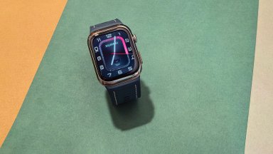 Смарт часовникът, който може да измери кръвното ви (ревю)