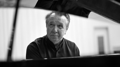 Легендарният пианист Михаил Плетньов и младото сопрано Мария Славова в последния ноемврийски концерт на Софийската филхармония