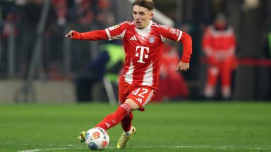 Меси изглеждаше така на 17: Светът забеляза детето-чудо на Байерн