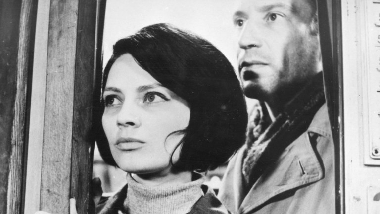 Филмът "Най-дългата нощ" на режисьора Въло Радев ще бъде показан с вход свободен днес в "Одеон"