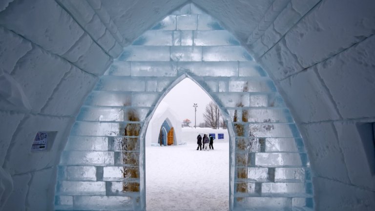 Невероятни арт апартаменти от лед и сняг в емблематичния Ice Hotel Sweden