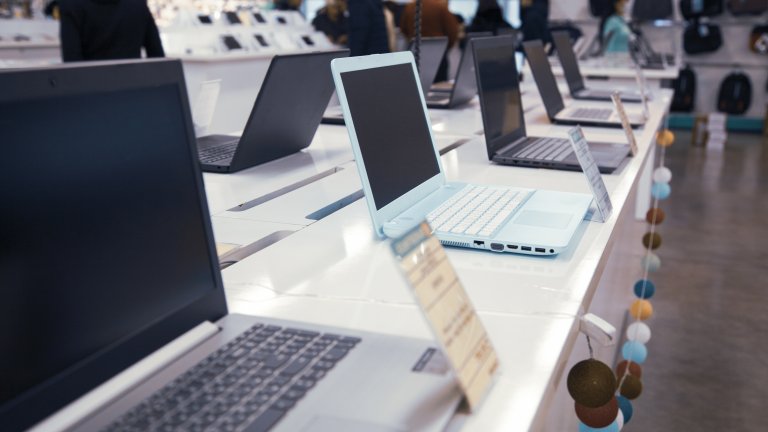 Прогноза: Компютрите под 400 евро ще изчезнат до 2028 г.