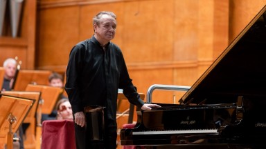 Музикалният гигант Михаил Плетньов ексклузивно за Impressio: Музиката изгражда връзка между Бога и човека