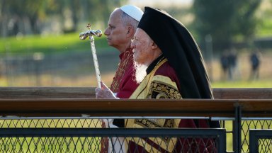 1700 г. след Първия събор: Патриарх Вартоломей и папа Лъв XIV с обща молитва (снимки)